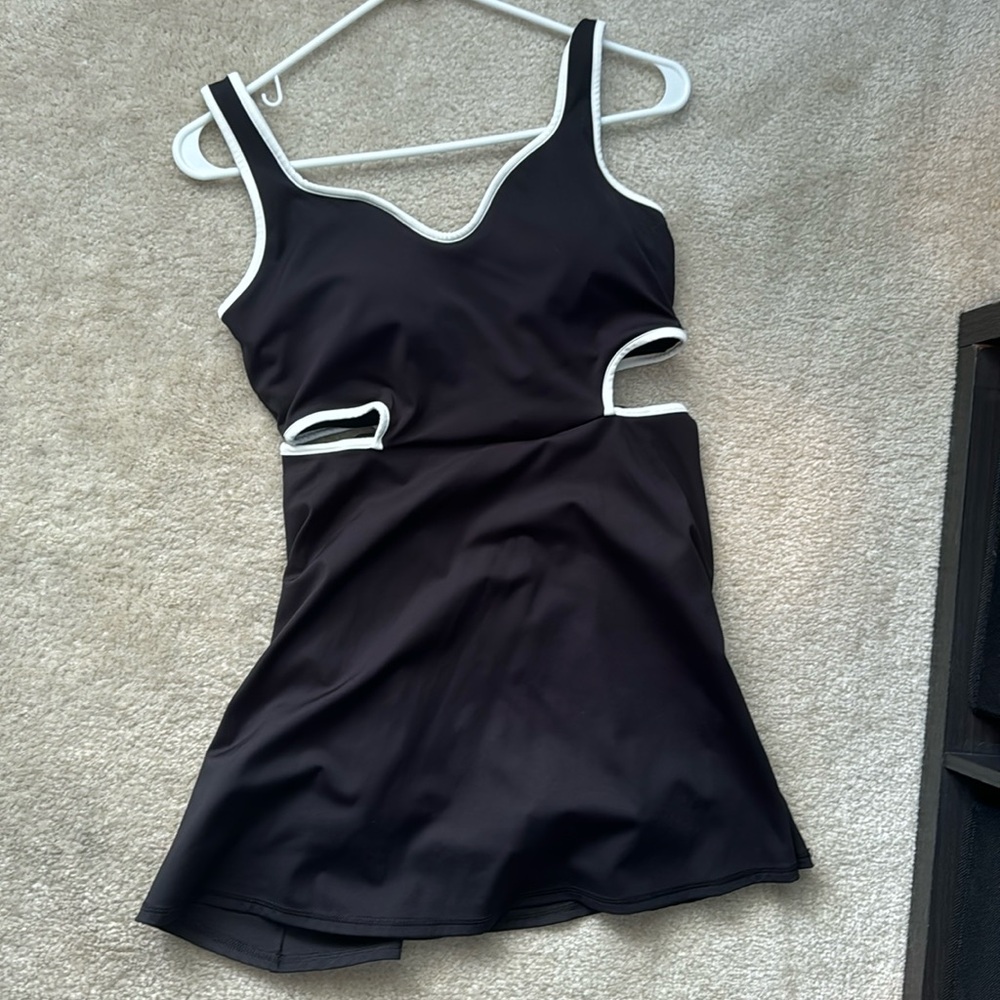 Old Navy exercise dress. Perfect condition, worn once.